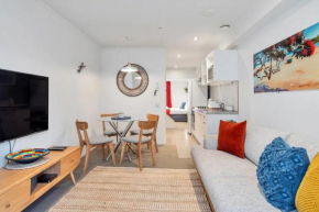 Metro Living Apt near Skytower and Parking